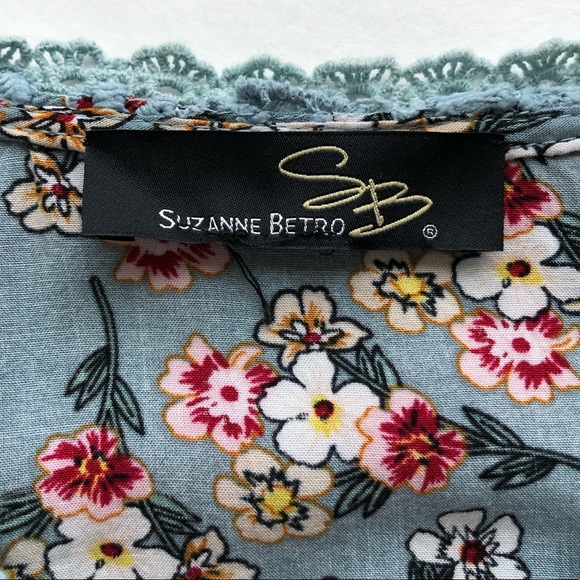 Suzanne Betro Floral Bell Sleeve Blouse - Picture 10 of 13